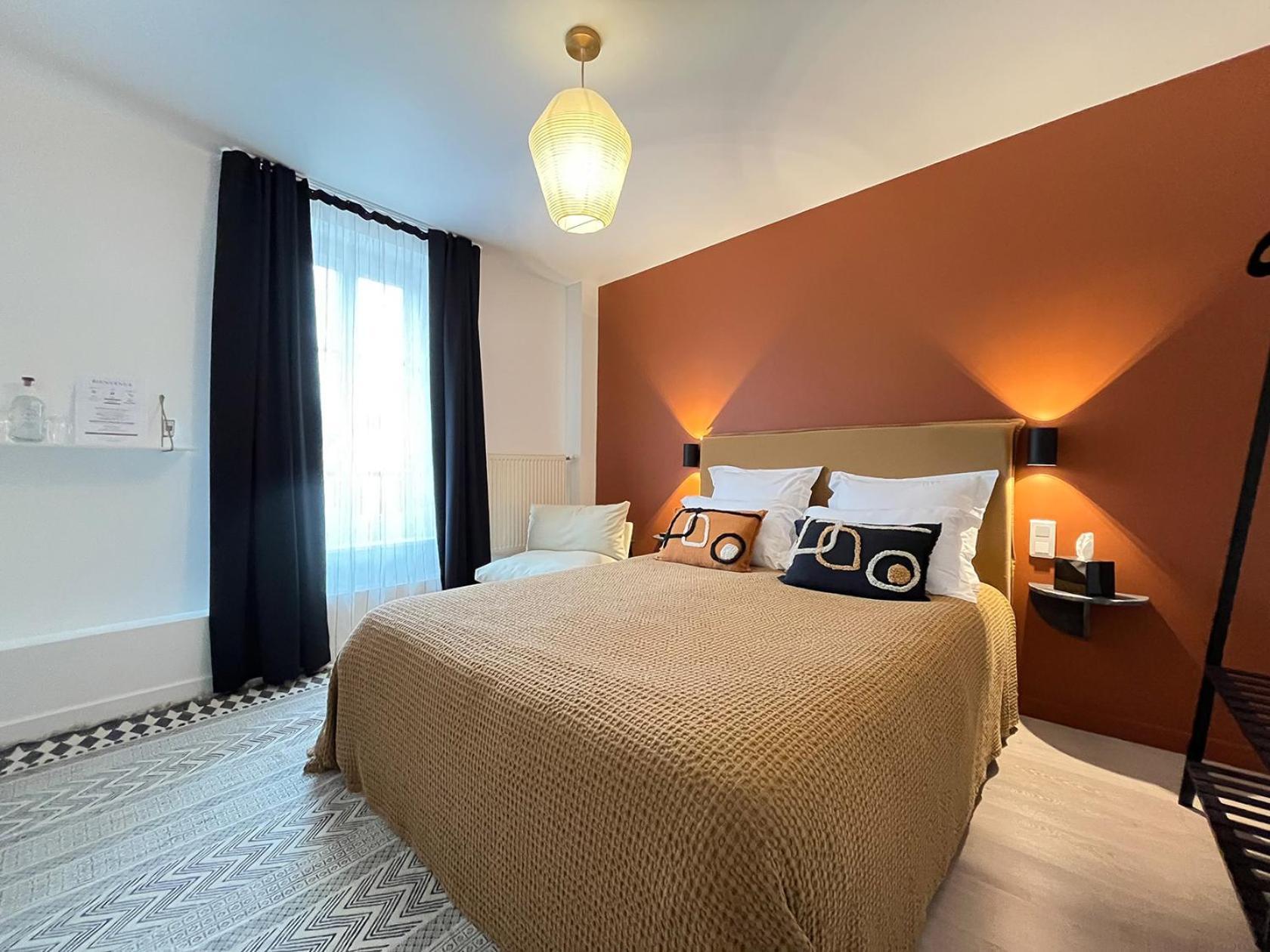 Hotel Du Commerce クリュニー エクステリア 写真